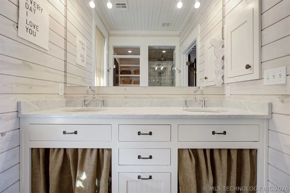 31 Boulevard Carlton Landing, OK 74432