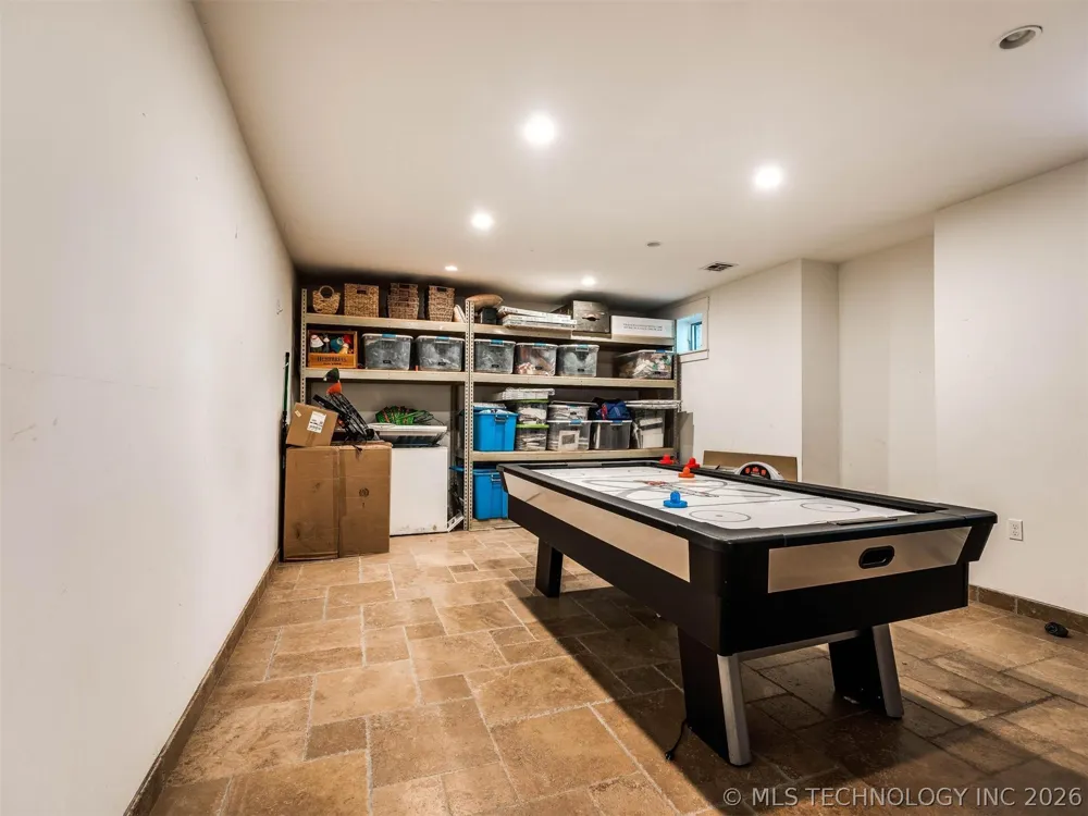 31 Boulevard Carlton Landing, OK 74432