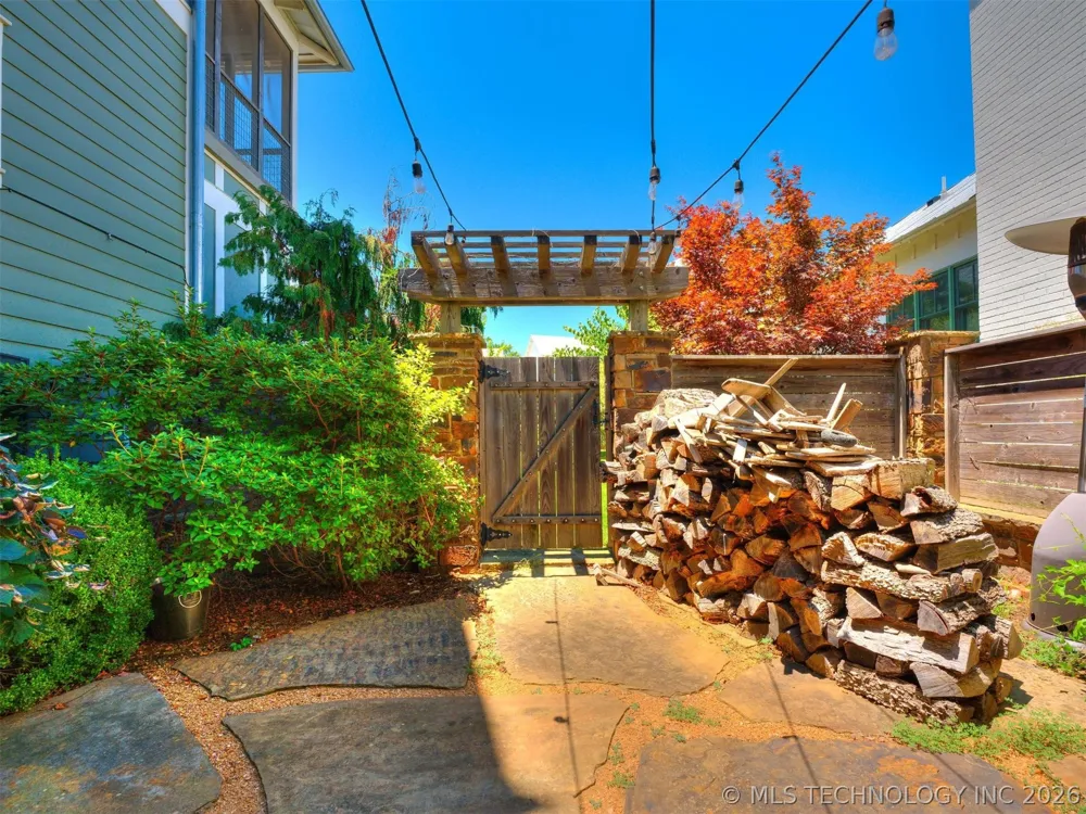 31 Boulevard Carlton Landing, OK 74432