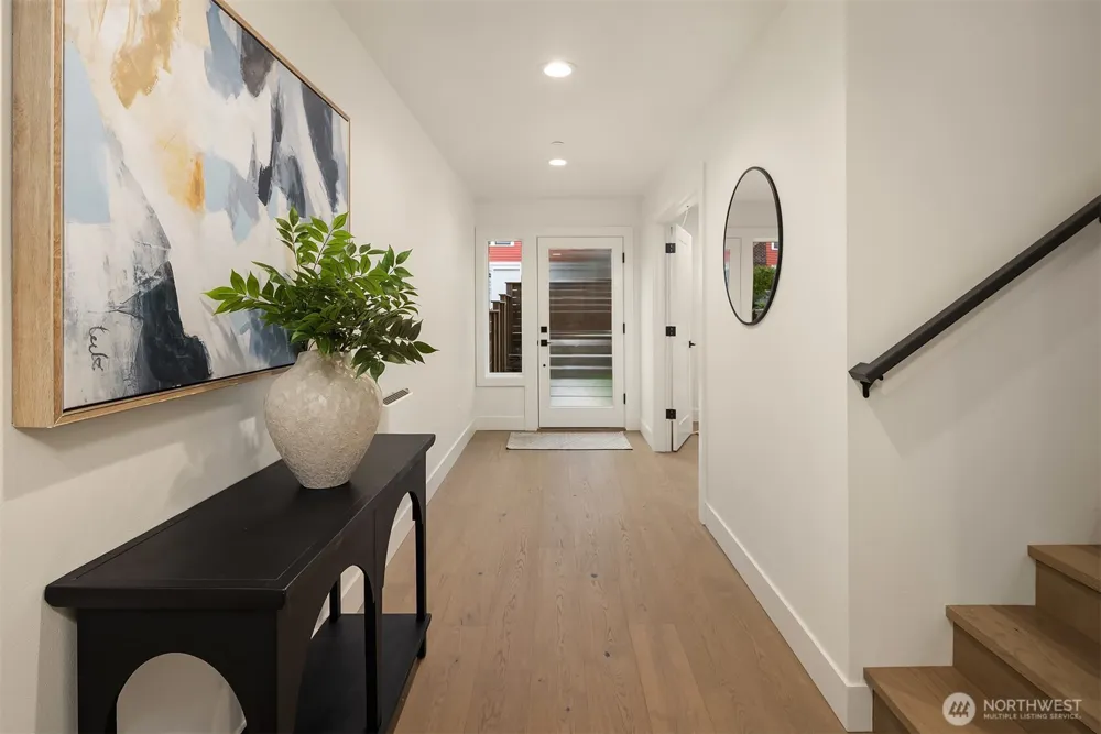 4406 1st Avenue NE Seattle, WA 98105