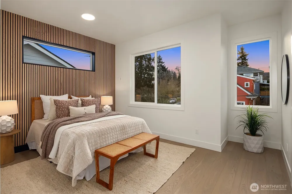 4406 1st Avenue NE Seattle, WA 98105