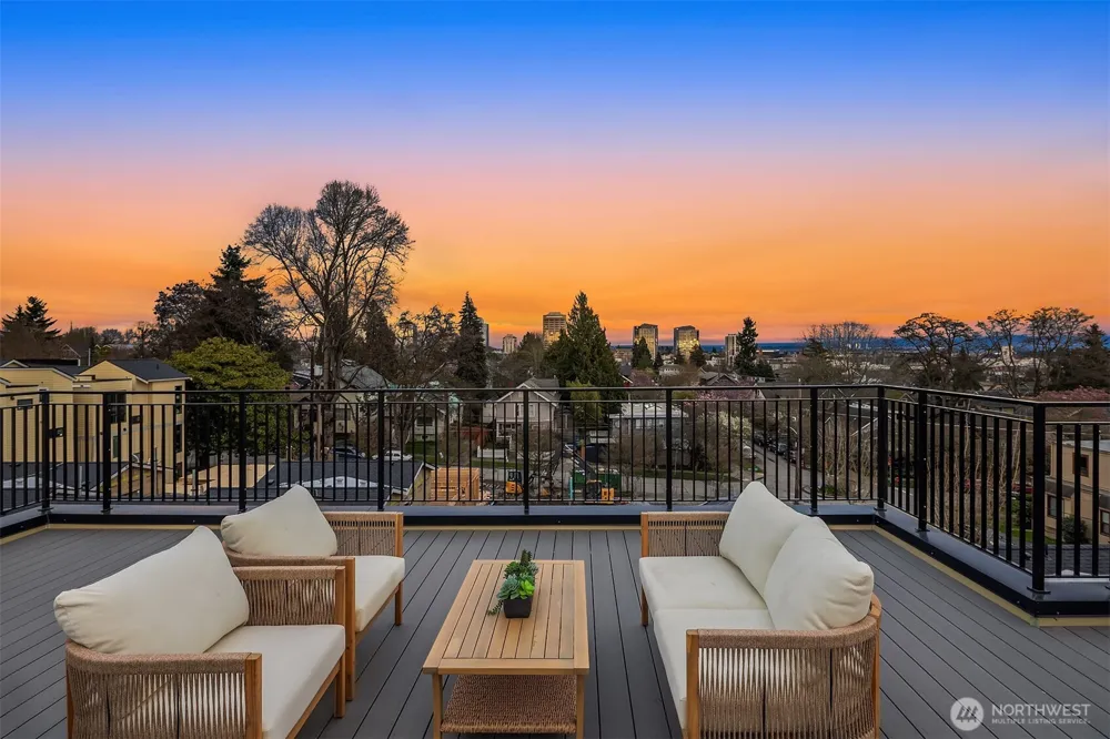 4406 1st Avenue NE Seattle, WA 98105