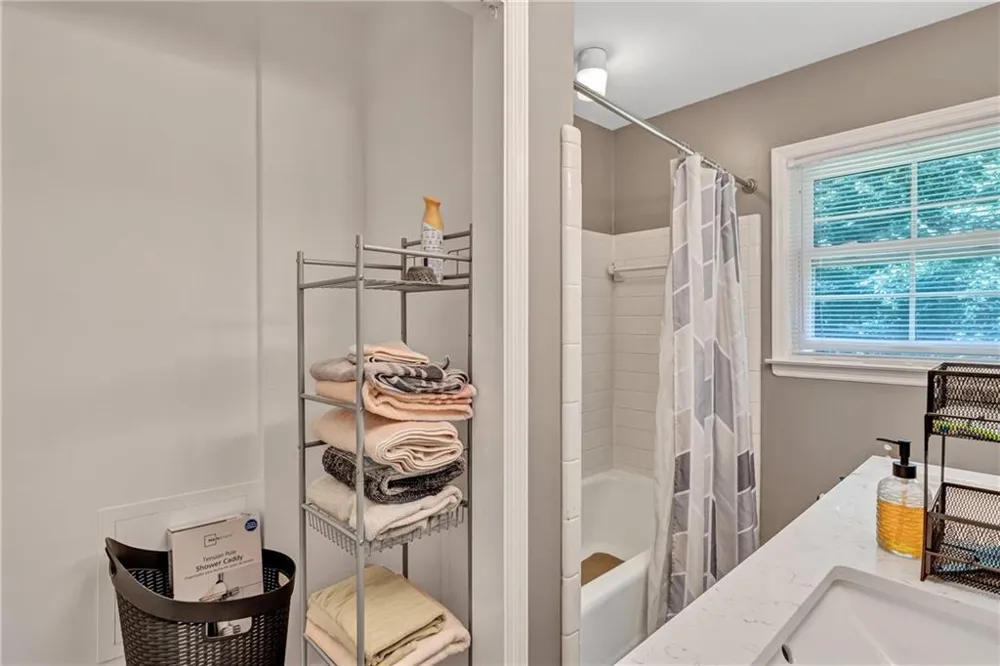 3652 Greentree Farms Drive Decatur, GA 30034