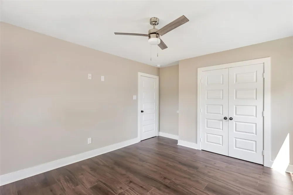 301 S Magnolia Street Highlands, TX 77562