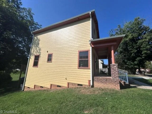 523 W Front Street Statesville, NC 28677