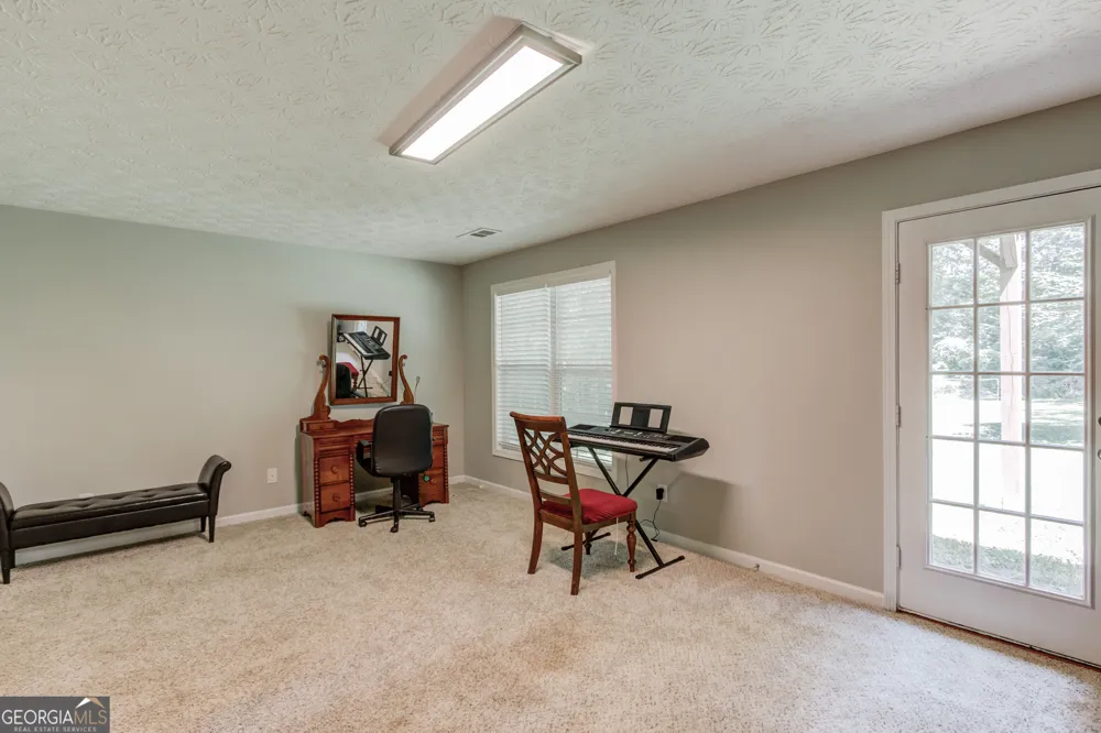 1143 Augustine DR Auburn, GA 30011