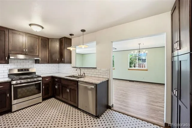 19066 W 59th Drive Golden, CO 80403