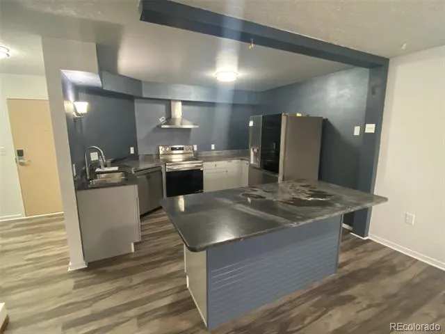 1625 Larimer Street #2004 Denver, CO 80202