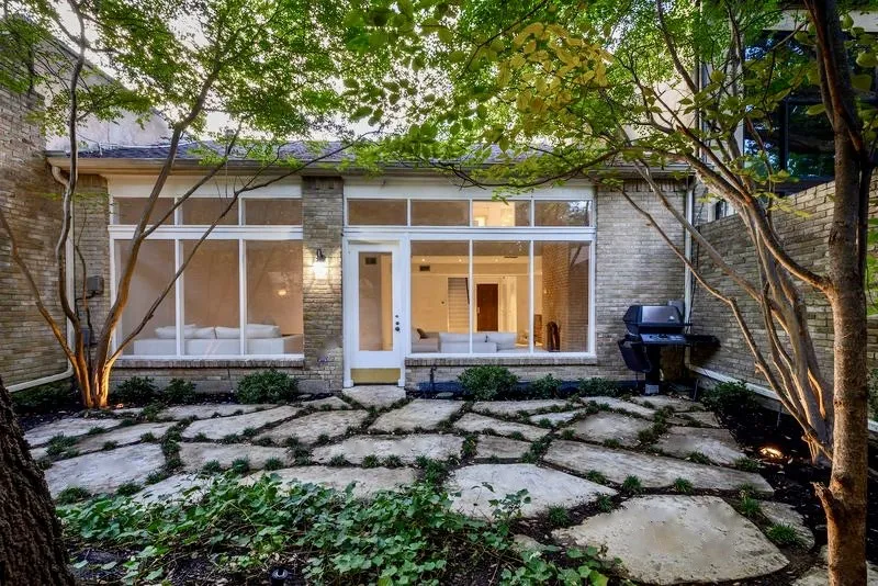 4650 Christopher Place Dallas, TX 75204