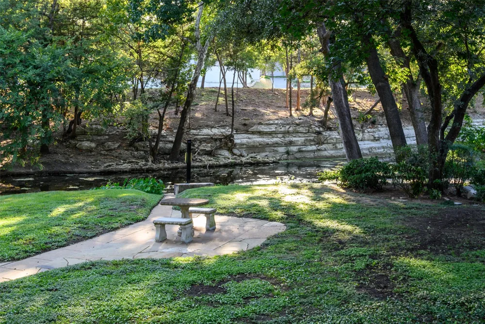 4650 Christopher Place Dallas, TX 75204