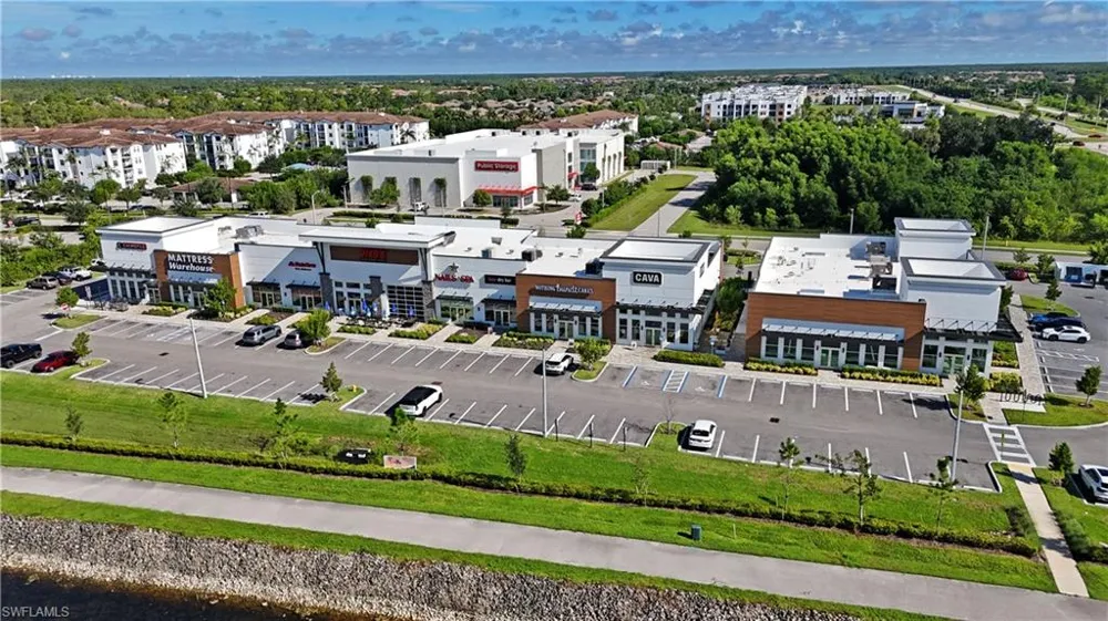 4741 3rd Avenue NW Naples, FL 34119