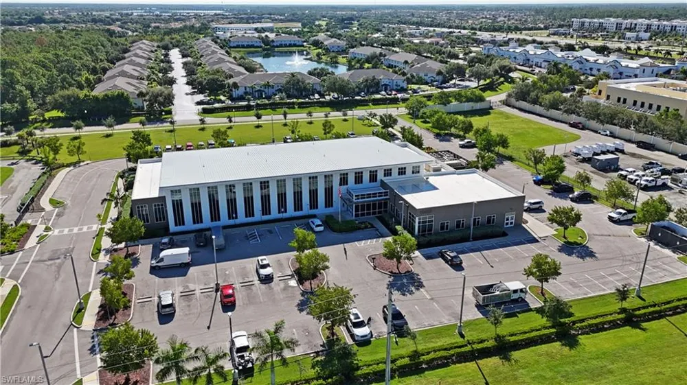 4741 3rd Avenue NW Naples, FL 34119