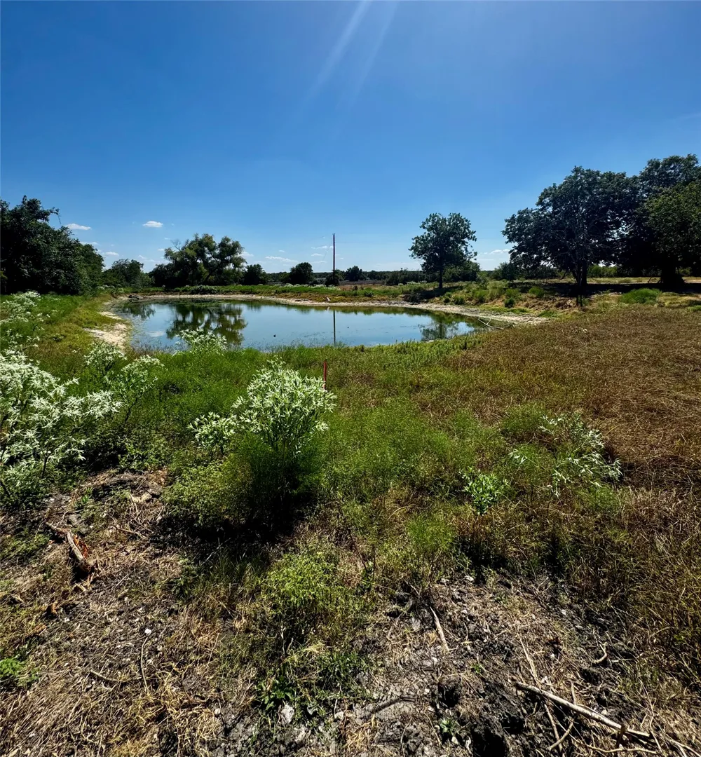 16 CR 327 Granger, TX 76530