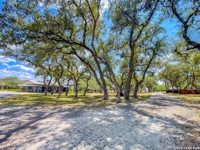 2815 Orange Ln Beeville, TX 78102