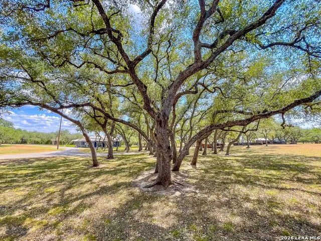 2815 Orange Ln Beeville, TX 78102