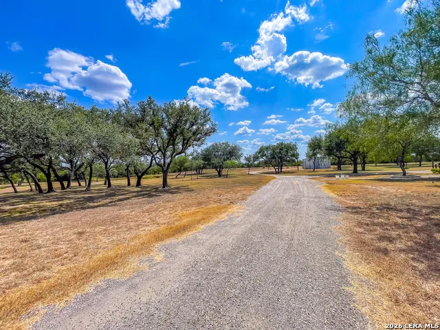2815 Orange Ln Beeville, TX 78102