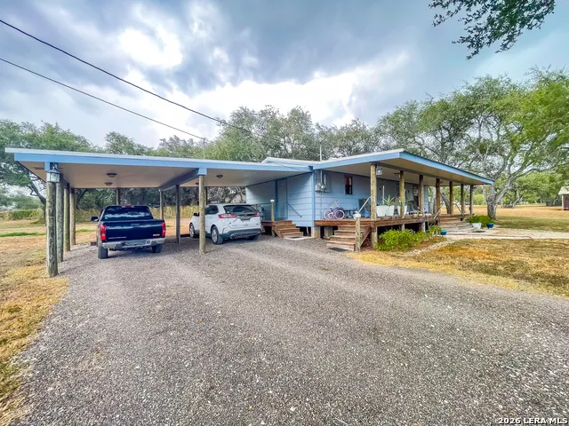 2815 Orange Ln Beeville, TX 78102