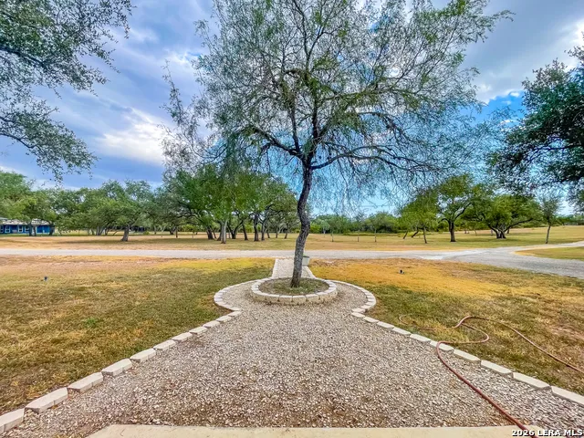 2815 Orange Ln Beeville, TX 78102