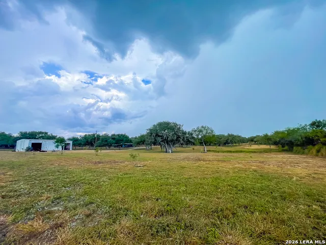 2815 Orange Ln Beeville, TX 78102