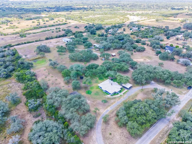 2815 Orange Ln Beeville, TX 78102