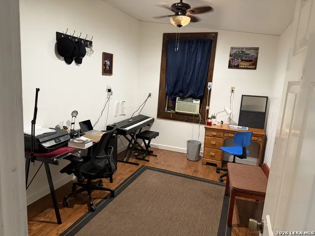 2366 Royal Oaks Poteet, TX 78065