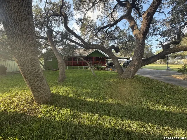 2366 Royal Oaks Poteet, TX 78065