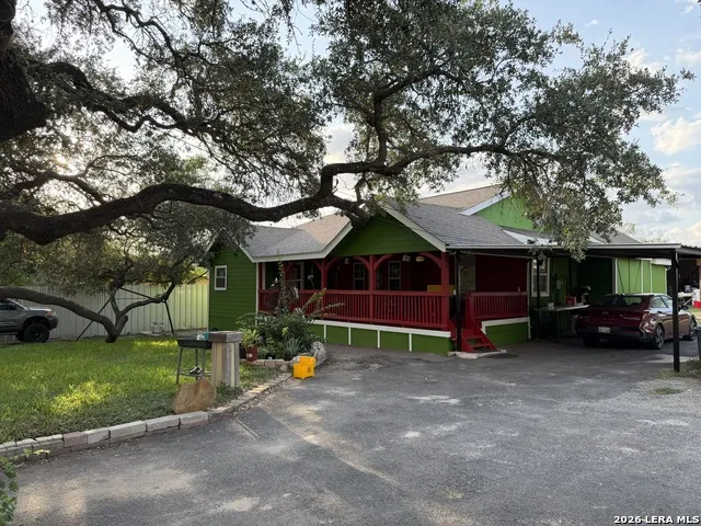 2366 Royal Oaks Poteet, TX 78065