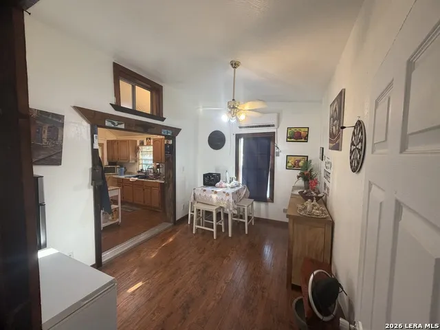 2366 Royal Oaks Poteet, TX 78065