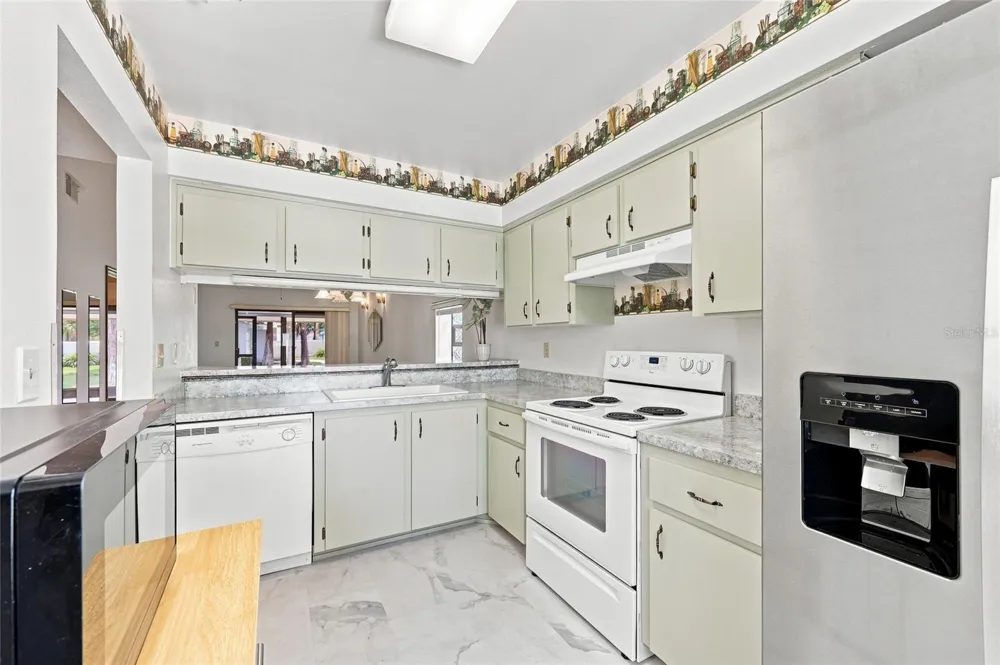 472 PRESTWICK PLACE Poinciana, FL 34759