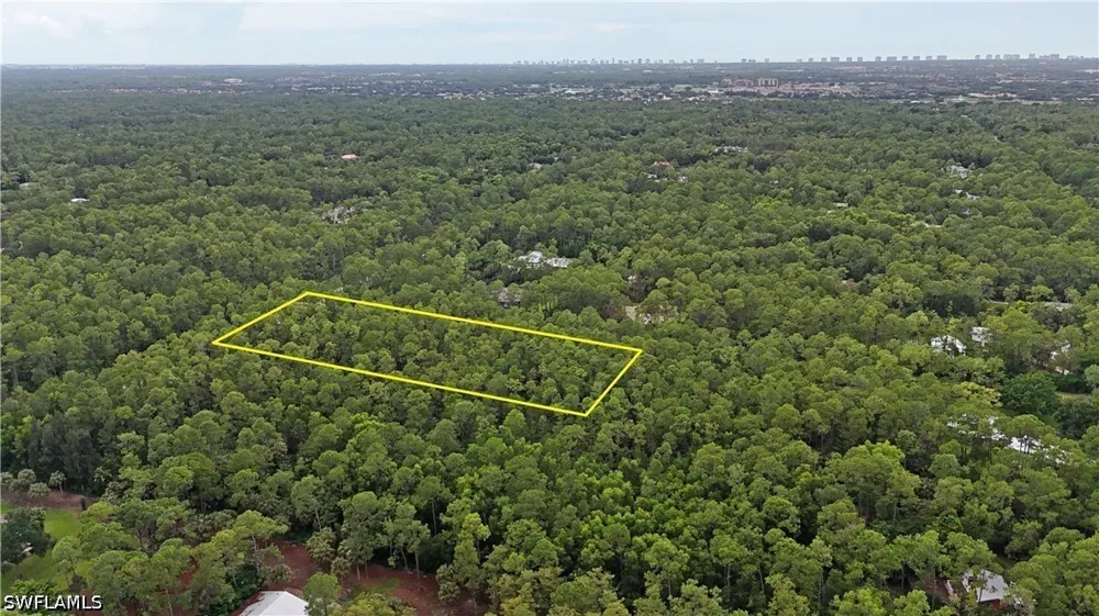 3rd Avenue NW Naples, FL 34119