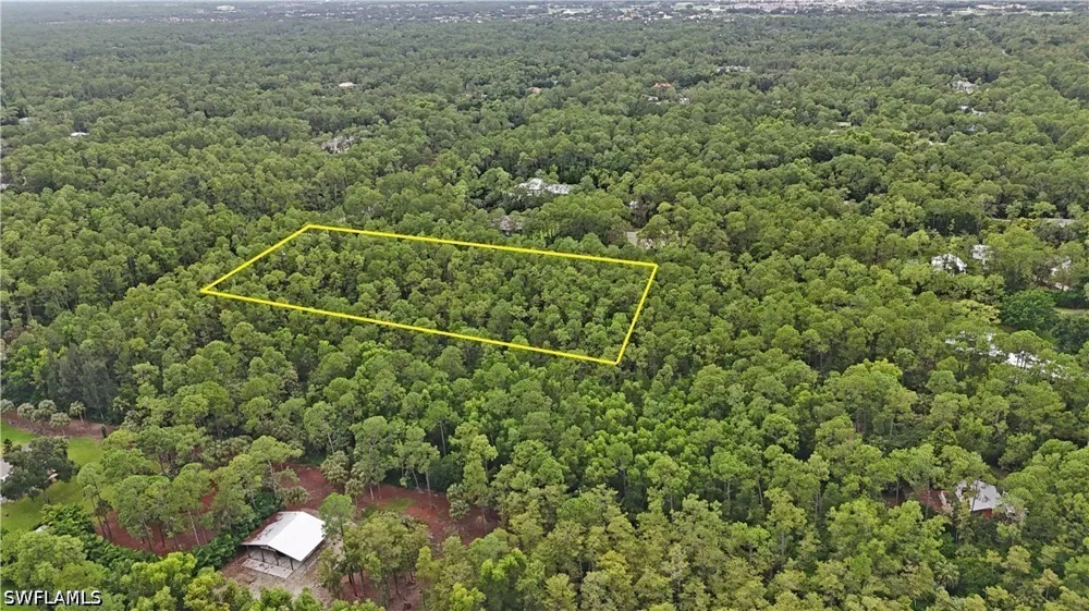 3rd Avenue NW Naples, FL 34119