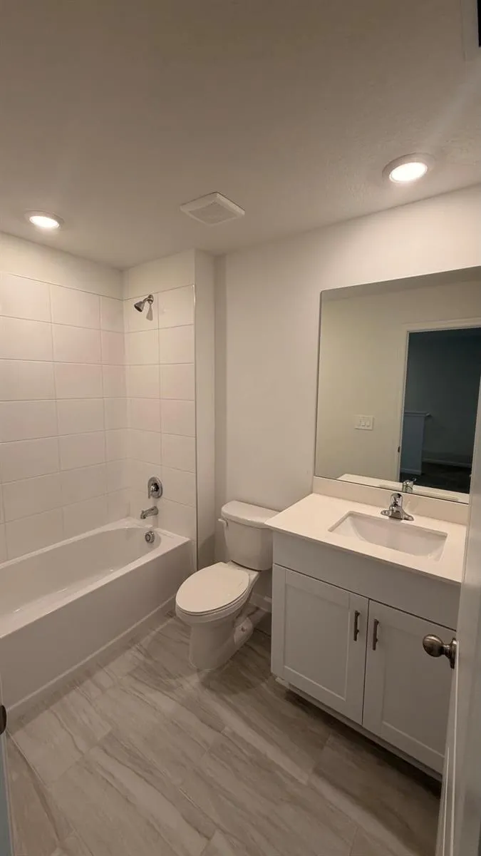 651 SALISBURY CIRCLE Fort Pierce, FL 34982