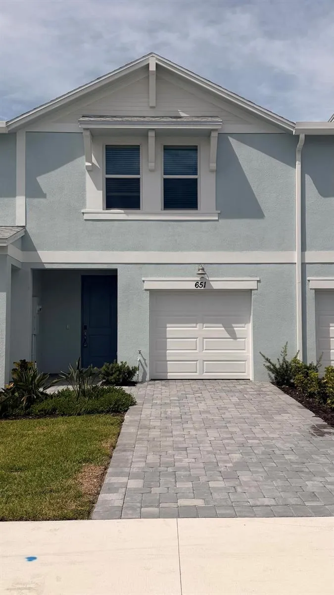 651 SALISBURY CIRCLE Fort Pierce, FL 34982