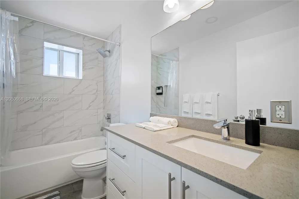 836 NW 33rd Ave #A Miami, FL 33125