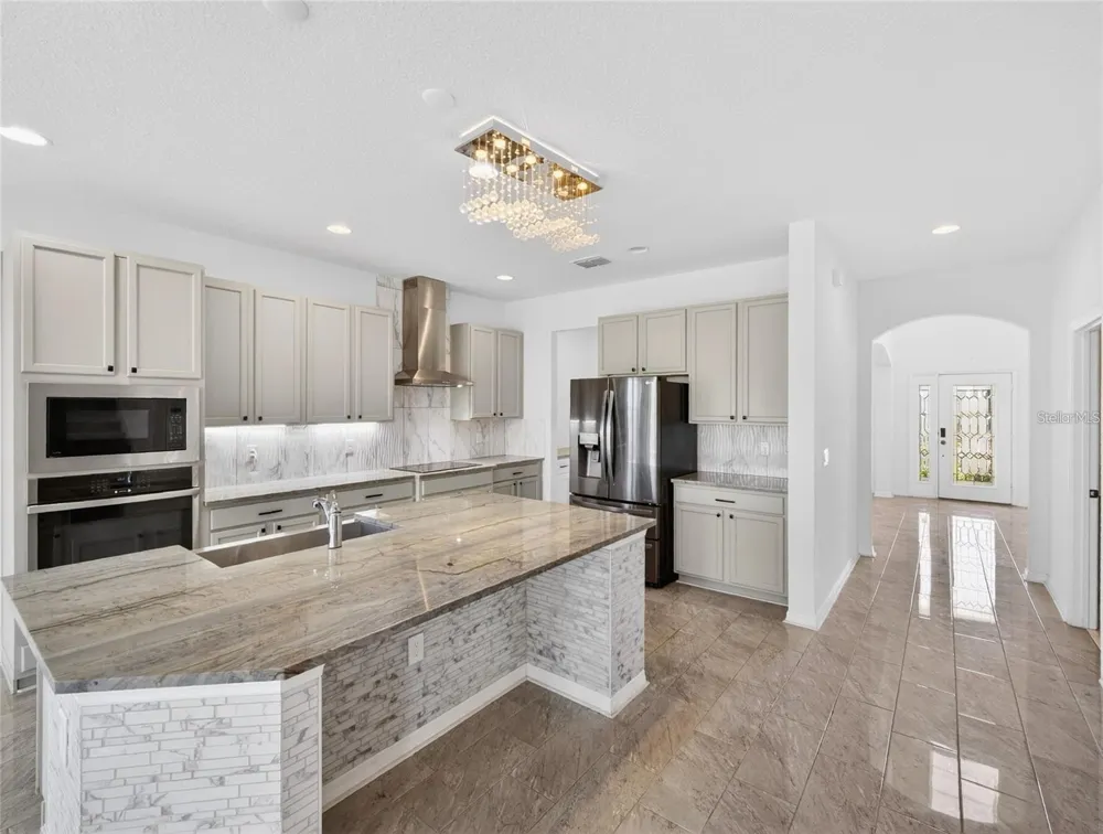 2556 LEYLAND CYPRESS LANE Sanford, FL 32773