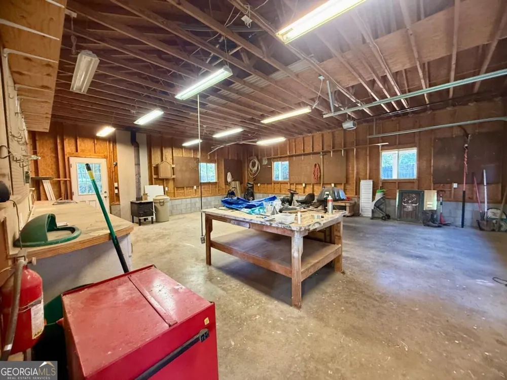 148 Swan Sanders RD Hartwell, GA 30643