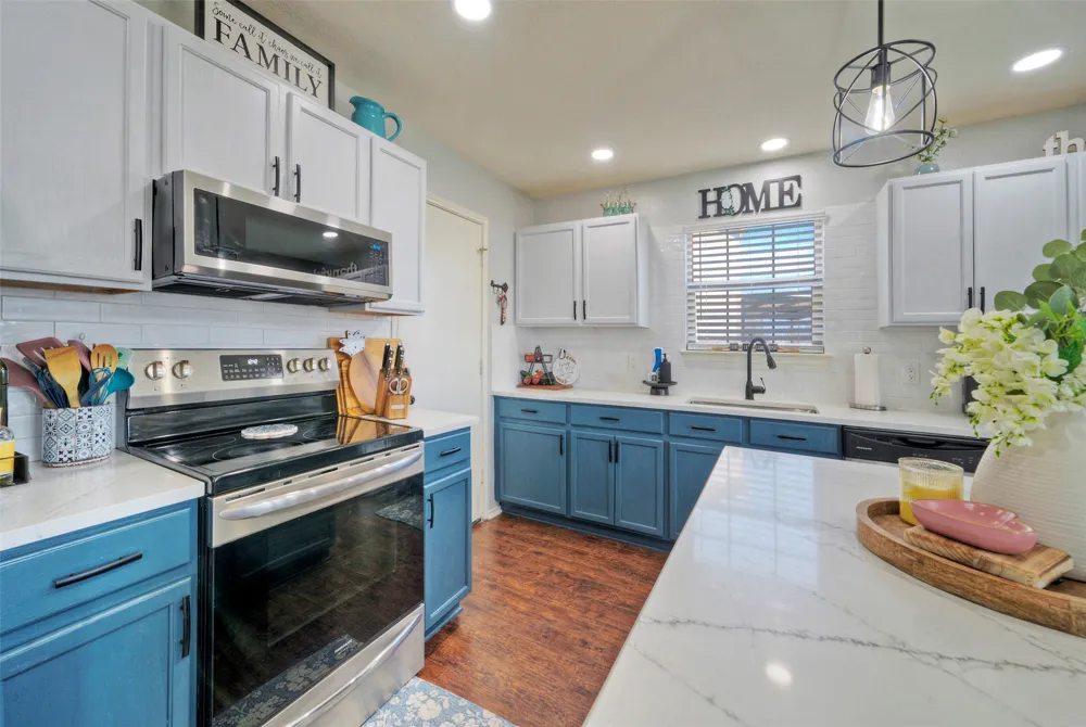 370 Holly Grove Street Kyle, TX 78640