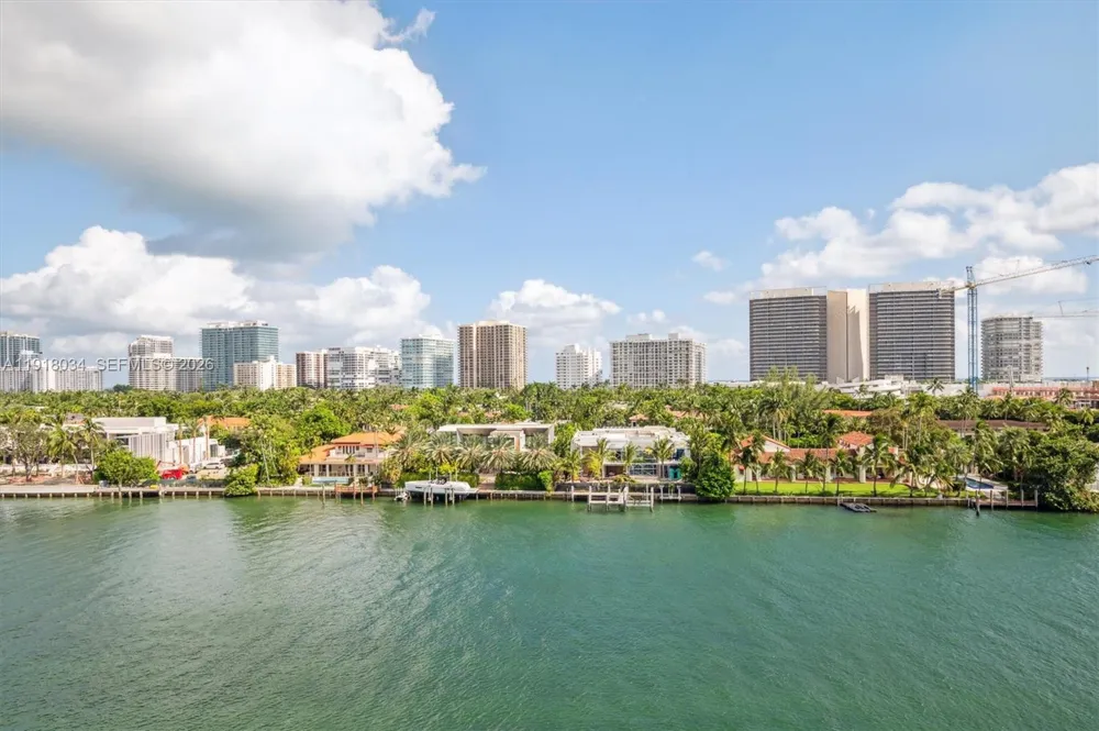 9751 E Bay Harbor Dr #7A Bay Harbor Islands, FL 33154