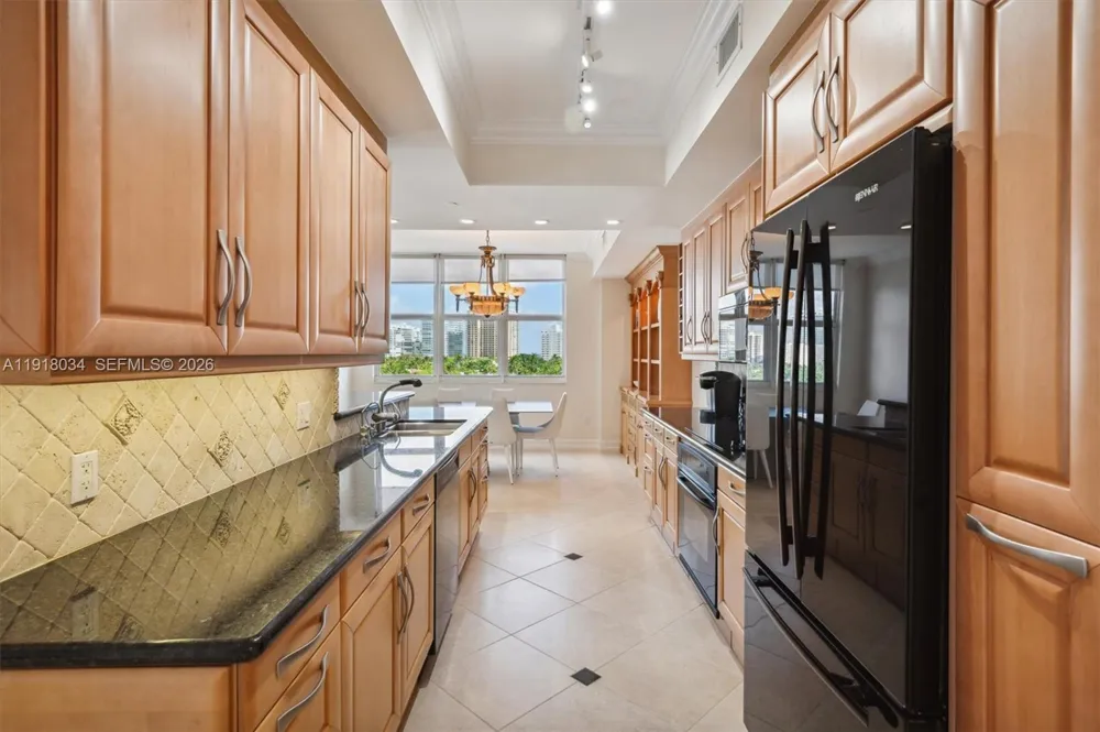 9751 E Bay Harbor Dr #7A Bay Harbor Islands, FL 33154