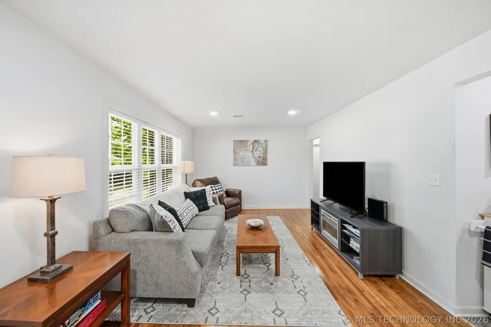 244 E 52nd Place Tulsa, OK 74126