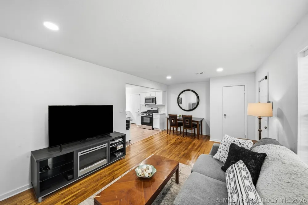 244 E 52nd Place Tulsa, OK 74126