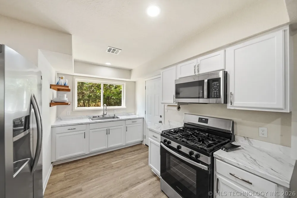 244 E 52nd Place Tulsa, OK 74126