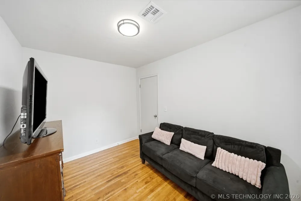 244 E 52nd Place Tulsa, OK 74126