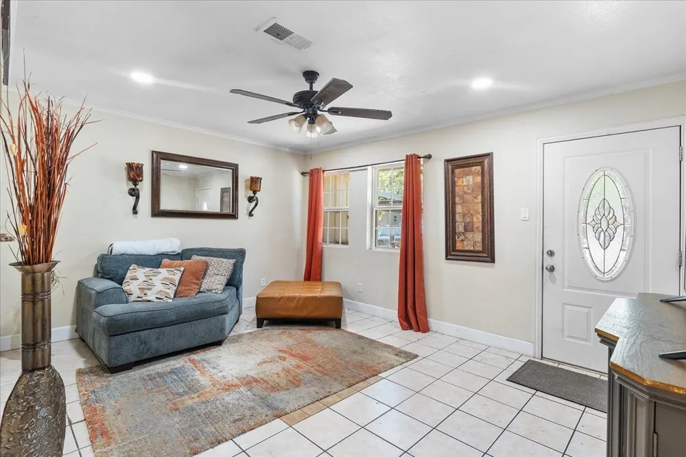 7228 Nosilla Street Fort Worth, TX 76112