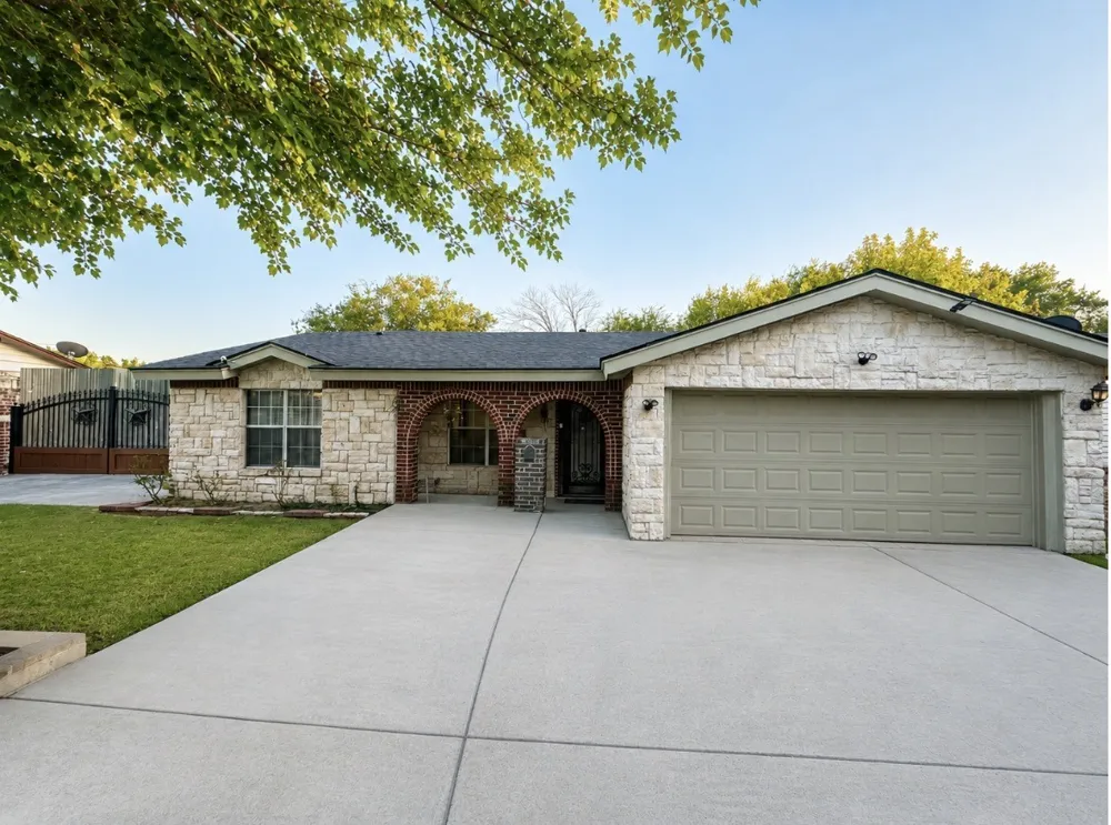 4408 Hunter Street Haltom City, TX 76117
