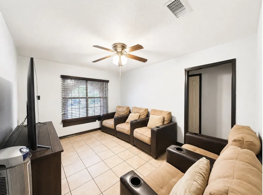 4408 Hunter Street Haltom City, TX 76117