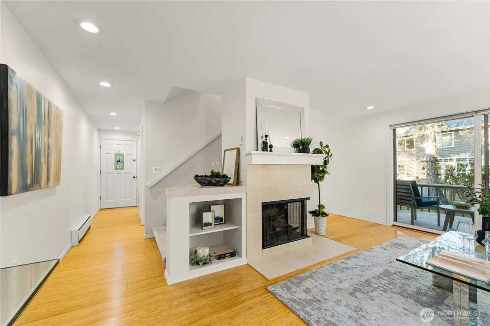 1218 101st Place NE Bellevue, WA 98004