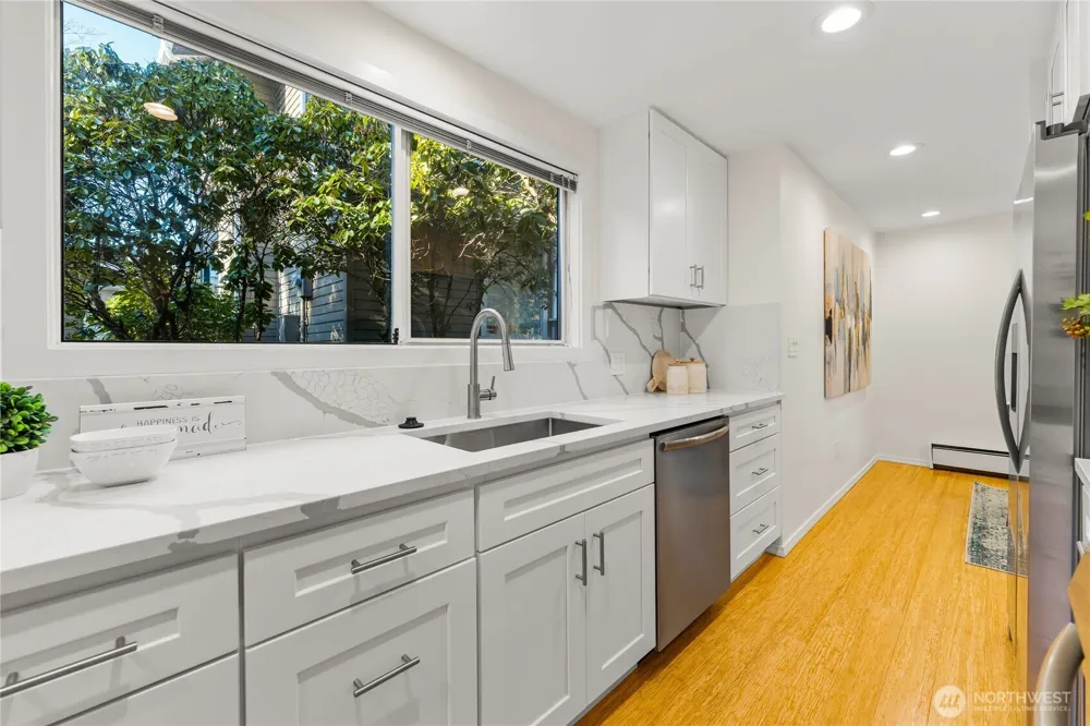 1218 101st Place NE Bellevue, WA 98004