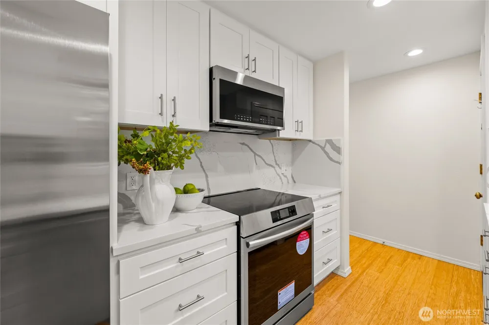 1218 101st Place NE Bellevue, WA 98004