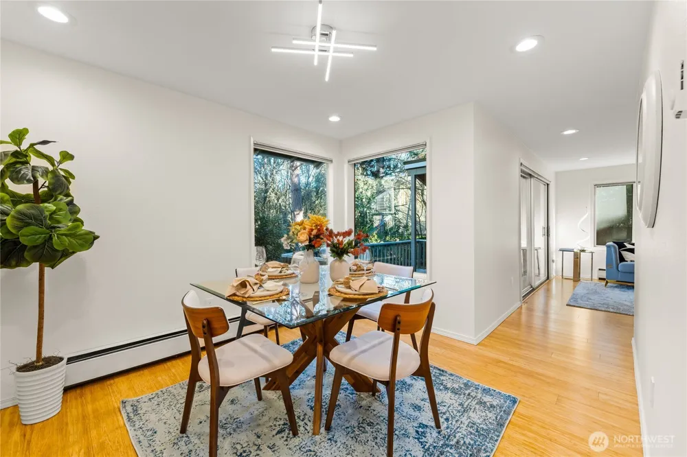 1218 101st Place NE Bellevue, WA 98004